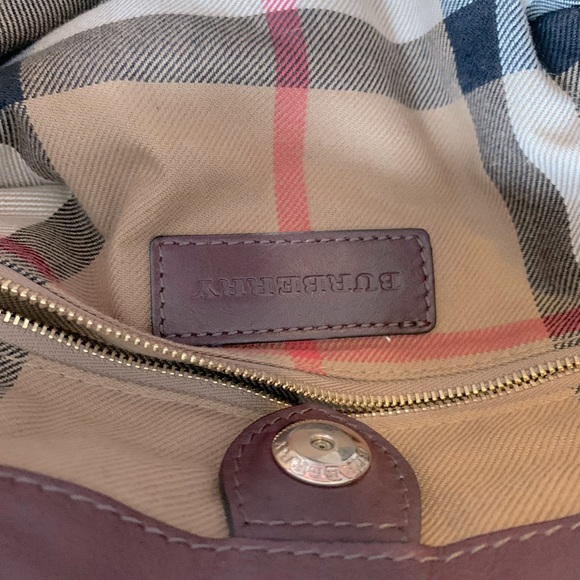 Authentic Burberry Medium Banner Tote 🌟 - Picture 7 of 9